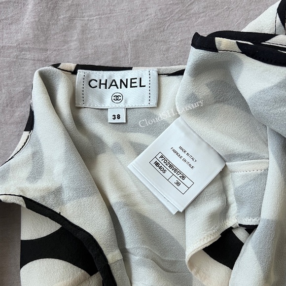 Auth Chanel Black & White Wave Pattern Silk Top - Size 38 - Picture 7 of 9